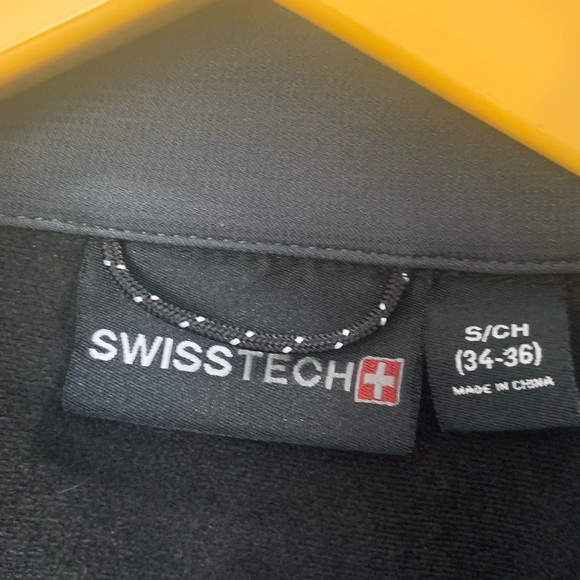 Swift tech men’s lightweight jacket - Picture 3 of 3